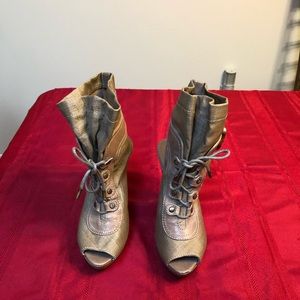 JOAN & David linen laced front boots
